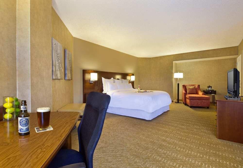 Fort Collins Marriott Exterior photo